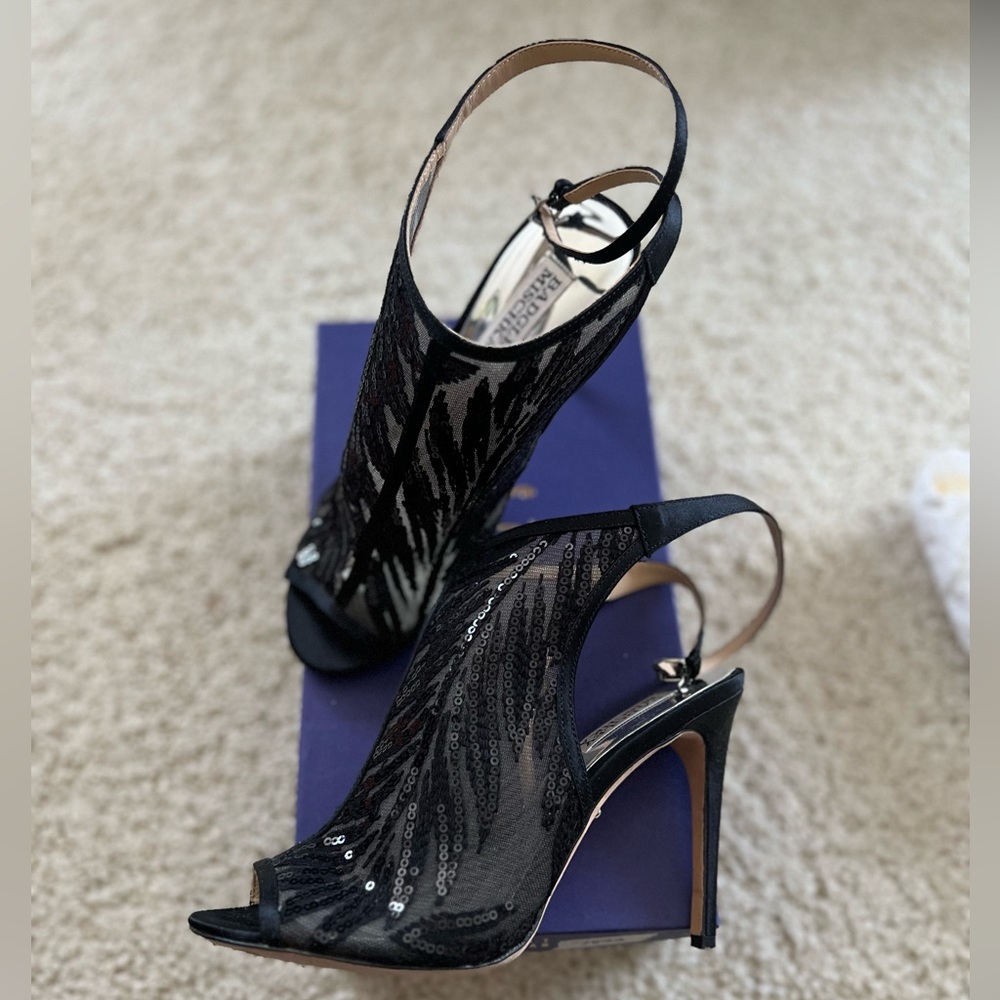 Badgley Mischka heels bootie ankle wrap sequin mesh peep toe black strap 7